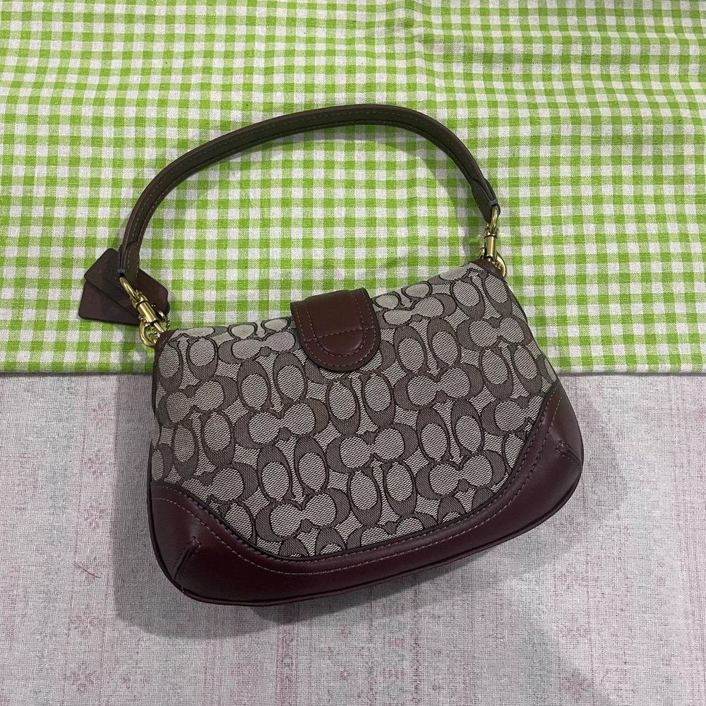 Coach Brown Signature Canvas Shoulder Bag with Gold Buckle - Picture 3 of 11